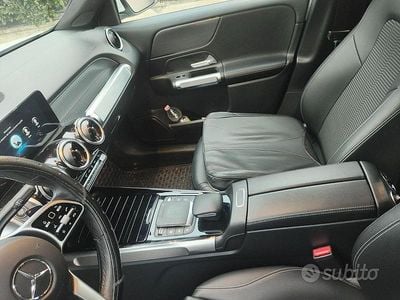 Usado Mercedes GLB180 136 CV (100 kW) 2022 Blanco SUV