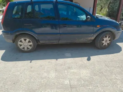 Usata Ford Fusion 68 CV (50 kW) 2002 Blu Utilitaria