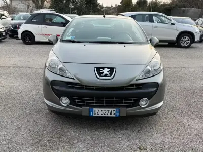 Usata Peugeot 207 CC 120 CV (88 kW) 2009 Grigio Cabrio