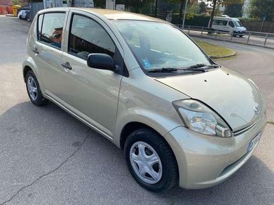 usata Daihatsu Sirion 1.0 Sho NEOPATENTATI