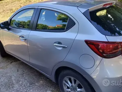 Usata Mazda 2 Exceed 105 CV (77 kW) 2017 Grigio Berlina