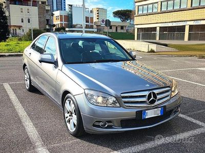 Usata Mercedes C220 Avantgarde 170 CV (125 kW) 2007 Grigio Berlina