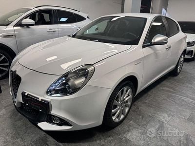 Usata Alfa Romeo Giulietta Super 120 CV (88 kW) 2017 Bianco Utilitaria