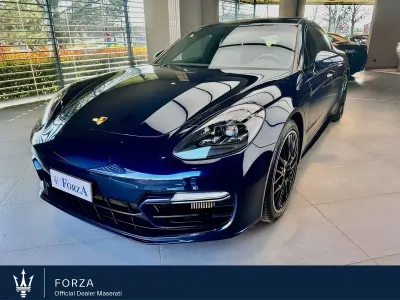 Usata Porsche Panamera Platinum Edition 480 CV (353 kW) 2022 Blu notte metallizzato Berlina