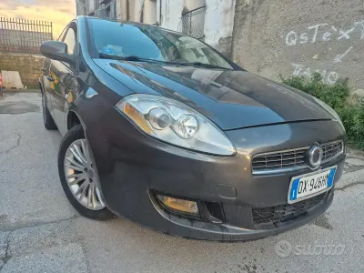 Usata Fiat Bravo 120 CV (88 kW) 2010 Grigio Utilitaria