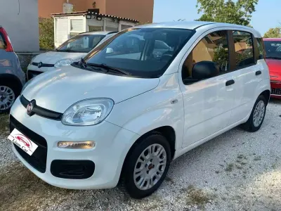 Usata Fiat Panda Lounge 69 CV (50 kW) 2018 Bianco Utilitaria