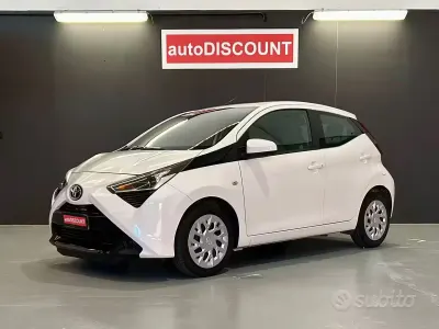 Second-hand Toyota Aygo Cool 72 CP (52 kW) 2019 Alb Hatchback