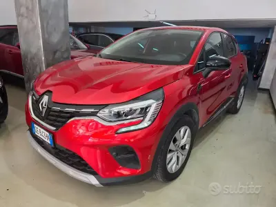 Usata Renault Captur Intens 95 CV (69 kW) 2021 Rosso SUV