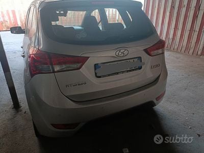 Usata Hyundai ix20 Comfort 90 CV (66 kW) 2016 Grigio Utilitaria