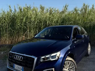 Usata Audi Q2 S-Line 150 CV (110 kW) 2018 Bluazzurro SUV