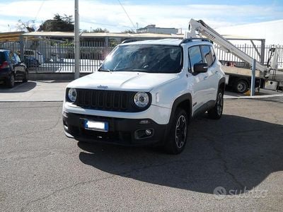 Usata Jeep Renegade Trailhawk 170 CV (125 kW) 2015 Bianco SUV