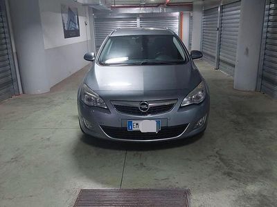 Usata Opel Astra Sport 125 CV (91 kW) 2012 Grigio Station wagon