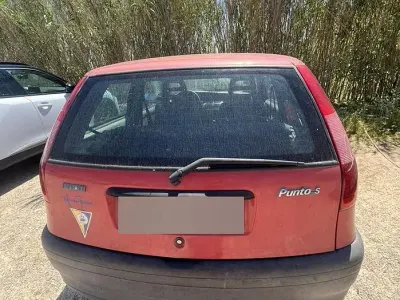Usata Fiat Punto 54 CV (39 kW) 1998 Rosso Berlina
