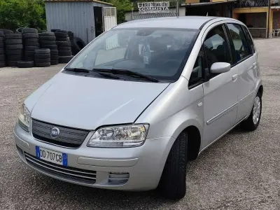 Usata Fiat Idea Dynamic 90 CV (66 kW) 2006 Argento Monovolume