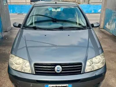 Usata Fiat Punto 60 CV (44 kW) 2003 Grigio Utilitaria