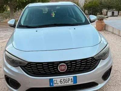 Usata Fiat Tipo 120 CV (88 kW) 2016 Grigio Berlina