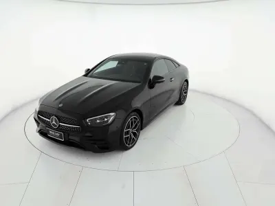 Usata Mercedes E300 Premium Plus 265 CV (194 kW) 2022 Nero Coupé