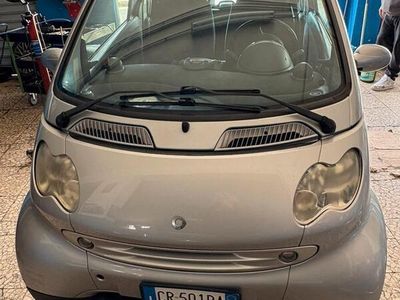 Usata 2006 Smart ForTwo Coupé Utilitaria | 2000 €