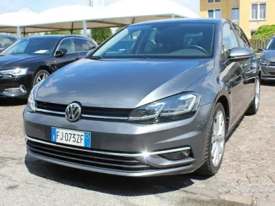 Używany VW Golf VII Highline 116 KM (85 kW) 2017 Szary Sedan/Limuzyna