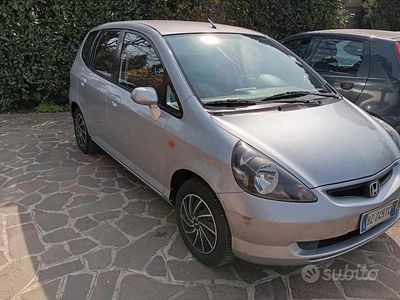 Usata Honda Jazz 78 CV (57 kW) 2003 Grigio Utilitaria