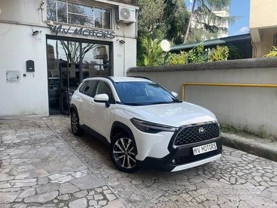Begagnad Toyota Corolla Cross Trend 140 HK (102 kW) 2024 Vit SUV