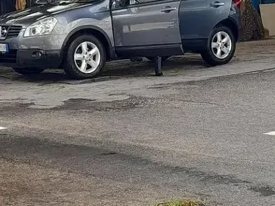 Usata Nissan Qashqai 106 CV (77 kW) 2006 Grigio SUV