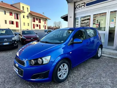 Usata Chevrolet Aveo 75 CV (55 kW) 2012 Blu Berlina