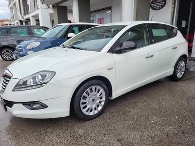 Usata Lancia Delta Silver 120 CV (88 kW) 2014 Bianco Utilitaria