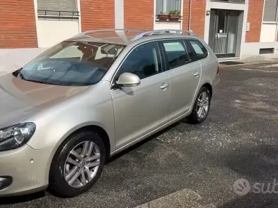 Usata VW Golf VII Highline 122 CV (89 kW) 2012 Marrone Station wagon