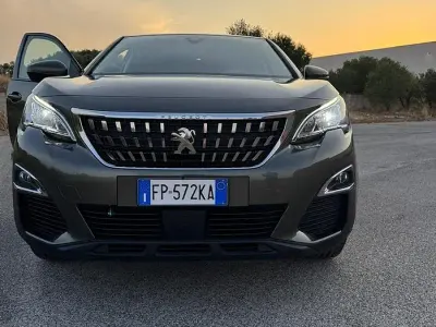 Usata Peugeot 3008 131 CV (96 kW) 2018 Grigio SUV