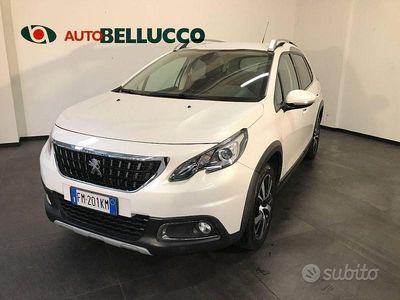 Usata Peugeot 2008 Allure 100 CV (73 kW) 2017 Bianco SUV