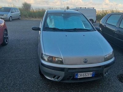 Usata Fiat Punto 80 CV (58 kW) 2003 Utilitaria