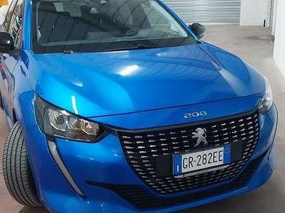 Usata Peugeot 208 Allure 101 CV (74 kW) 2023 Blu/azzurro Utilitaria