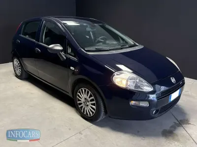 Usata Fiat Punto Street 95 CV (69 kW) 2018 Blu lampedusa pastello Utilitaria