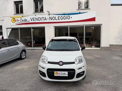 Usata Fiat Panda Lounge 69 CV (50 kW) 2018 Bianco Utilitaria
