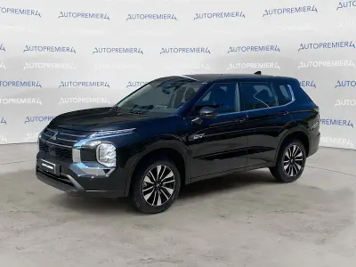 Nuova Mitsubishi Outlander P-HEV Inform 116 CV (85 kW) 2026 Nero SUV