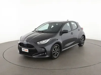 Usata Toyota Yaris Trend 116 CV (85 kW) 2023 Grigio Utilitaria