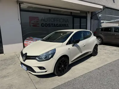 Usata Renault Clio IV Intens 90 CV (66 kW) 2018 Beige Berlina