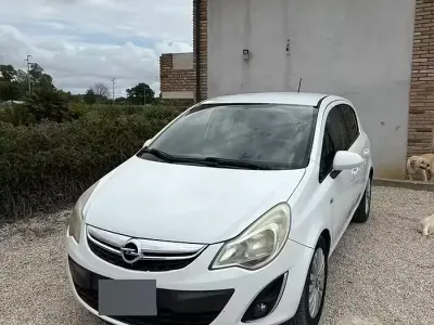 Usata Opel Corsa 75 CV (55 kW) 2011 Bianco Utilitaria