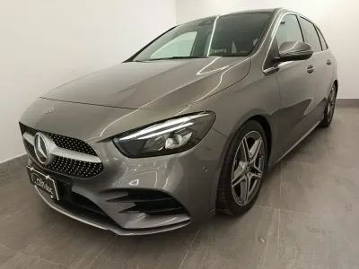 Usata Mercedes B180 Premium 115 CV (84 kW) 2022 Grigio Utilitaria