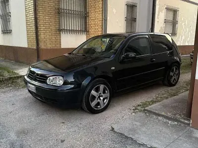 Usata VW Golf IV Highline 131 CV (96 kW) 2002 Berlina
