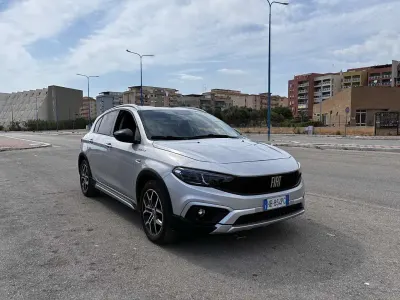 Usata Fiat Tipo Cross 131 CV (96 kW) 2023 Berlina