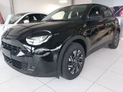 Usata Fiat 600 101 CV (74 kW) 2024 Nero SUV