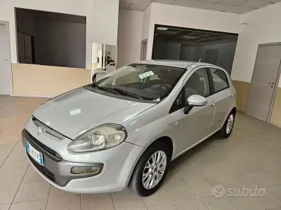 Usata Fiat Punto Evo S 95 CV (69 kW) 2011 Grigio Utilitaria