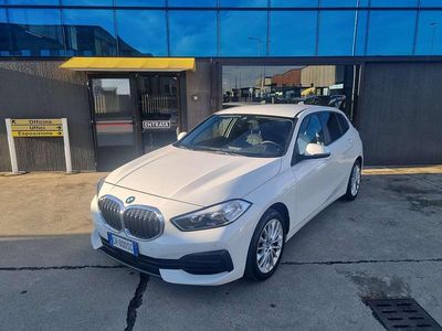 Usata BMW 116 Advantage 116 CV (85 kW) 2023 Bianco / pastello Utilitaria