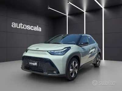 Nuova Toyota Aygo X 92 CV (67 kW) 2026 Verde SUV