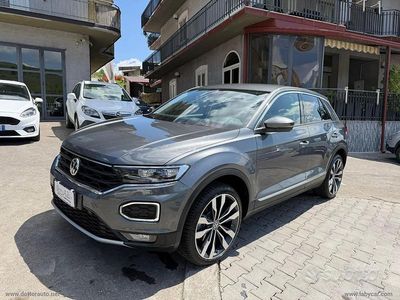 Usata VW T-Roc Advance 150 CV (110 kW) 2018 Grigio SUV