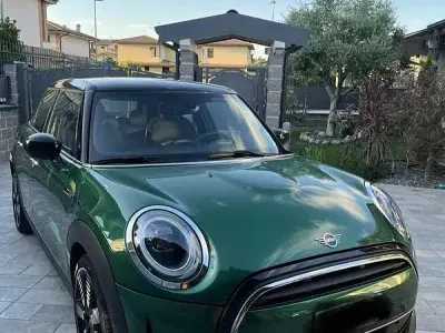 Usata Mini Cooper 136 CV (100 kW) 2023 Verde Utilitaria