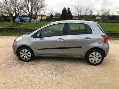 Usata Toyota Yaris 2007 Grigio Utilitaria