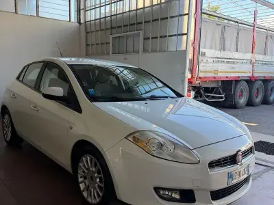 Usata Fiat Bravo Dynamic 90 CV (66 kW) 2009 Bianco Utilitaria